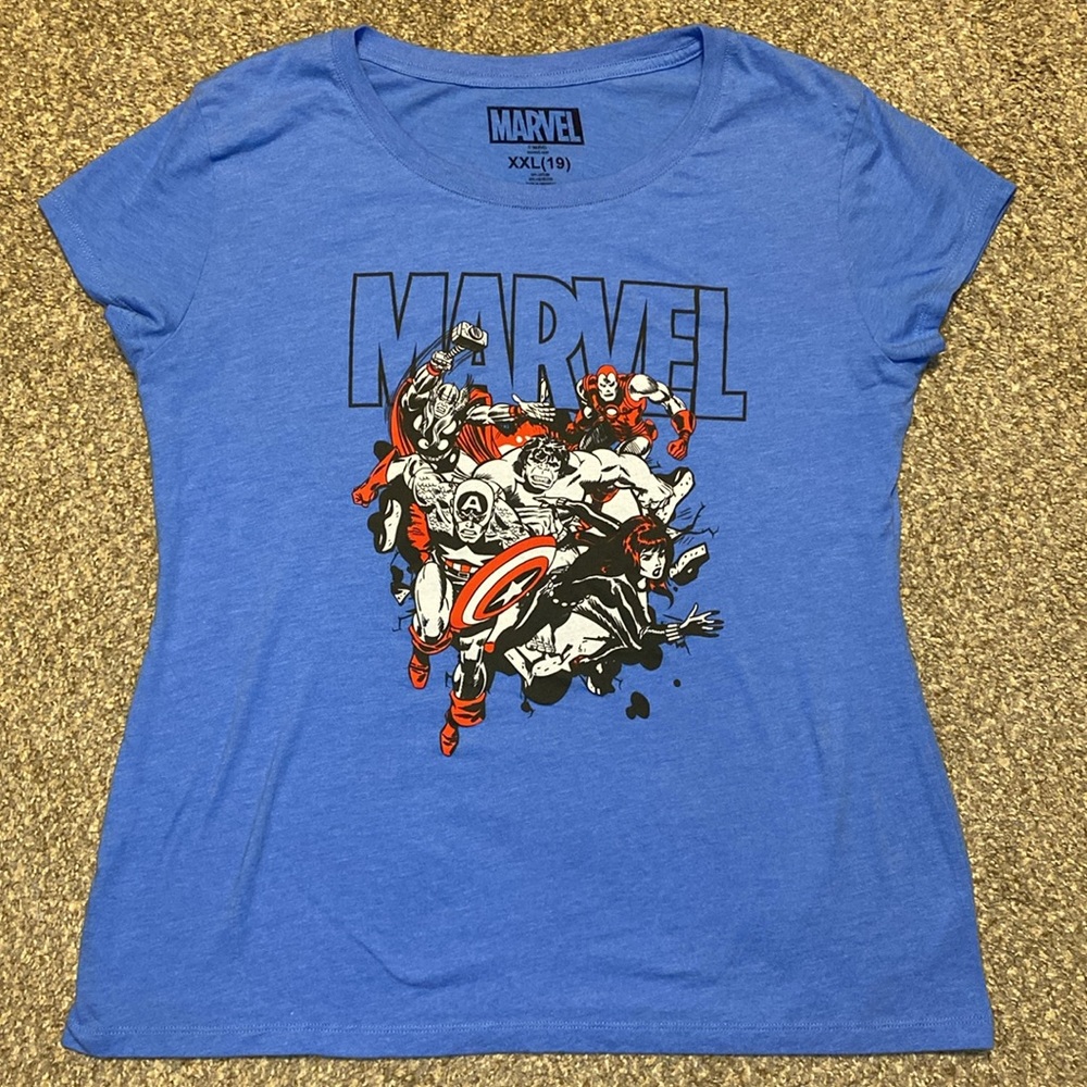 Women’s Marvel Avengers T-shirt Comic size XXL (juniors)
